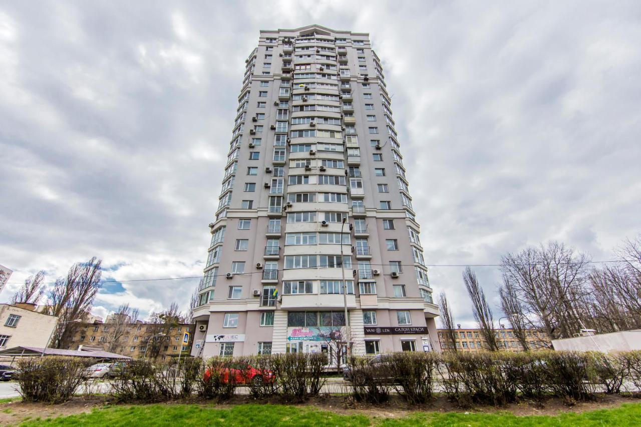Просторная Однокомнатная Квартира Возле Скоростного Трамвая Kyiv Exterior photo